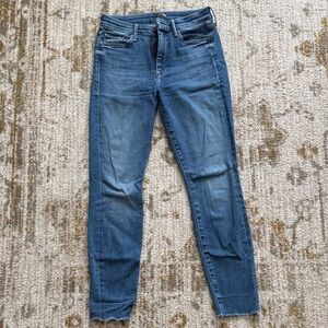 MOTHER - The Looker Ankle Fray in Medium Blue Wash